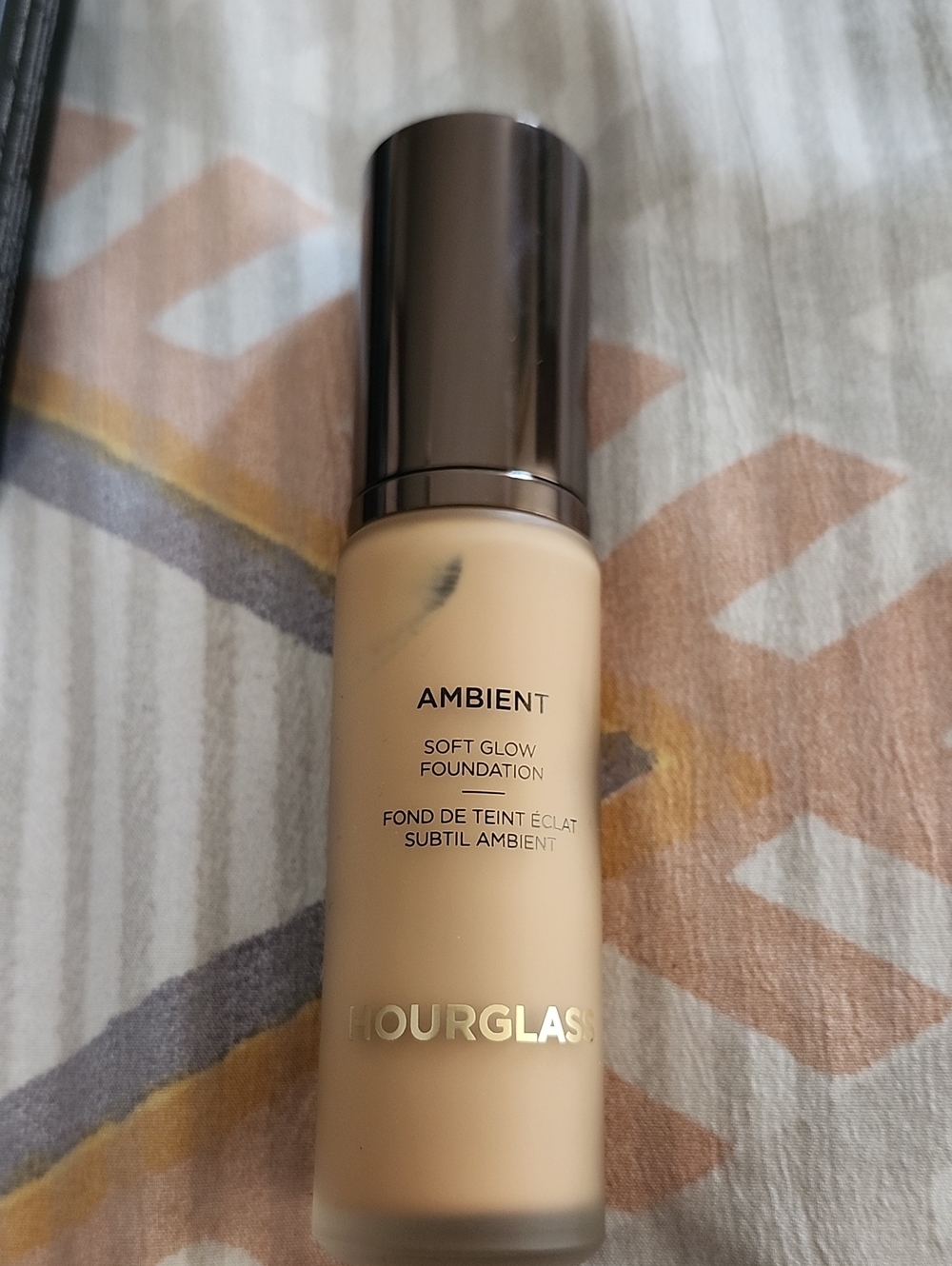 Hourglass Ambient Soft Glow Foundation - Warm Beige